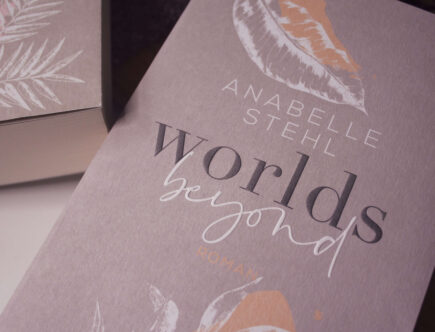 Worlds Beyond von Anabelle Stehl